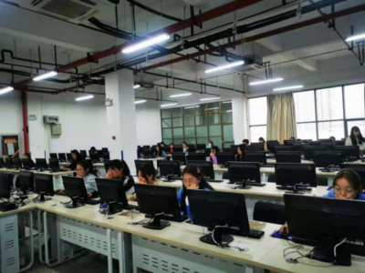 信息技術中心開展計算機等級考試考前義務輔導，助力學生提升技術能力