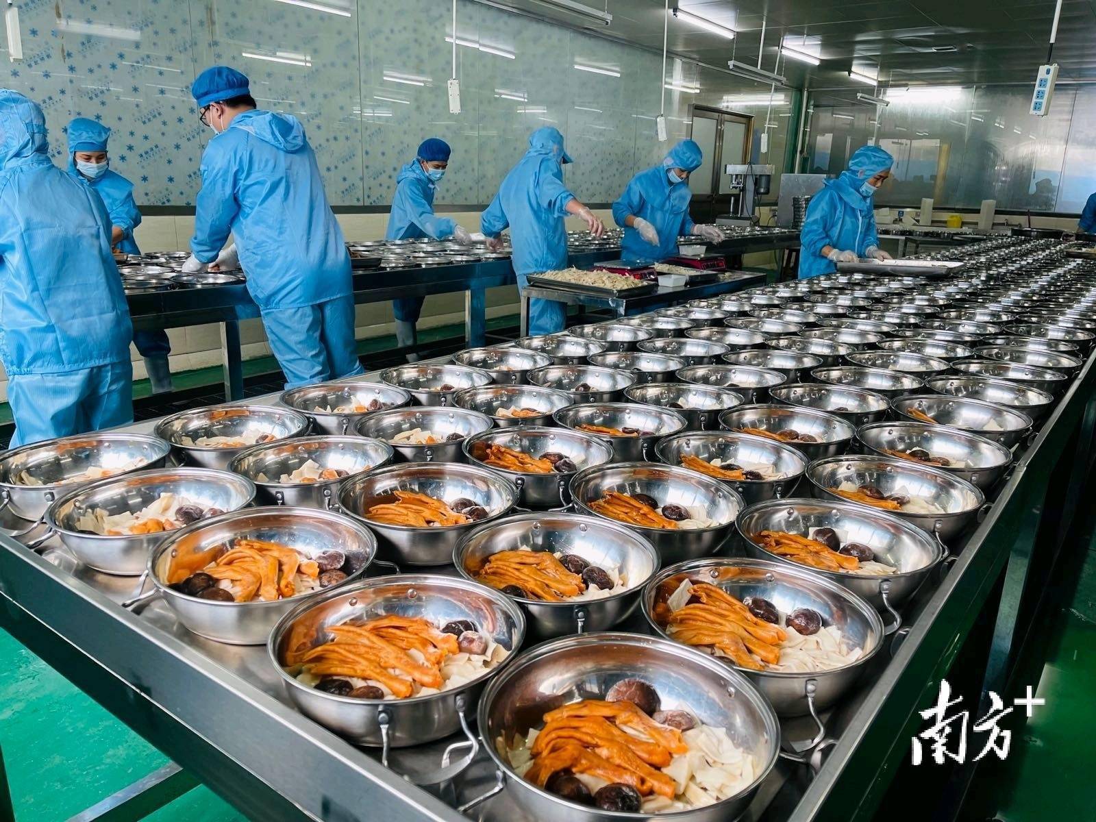 電白預(yù)制菜產(chǎn)業(yè)強(qiáng)勢崛起 躋身全國百強(qiáng)基地，水產(chǎn)品預(yù)制菜開發(fā)超200品種